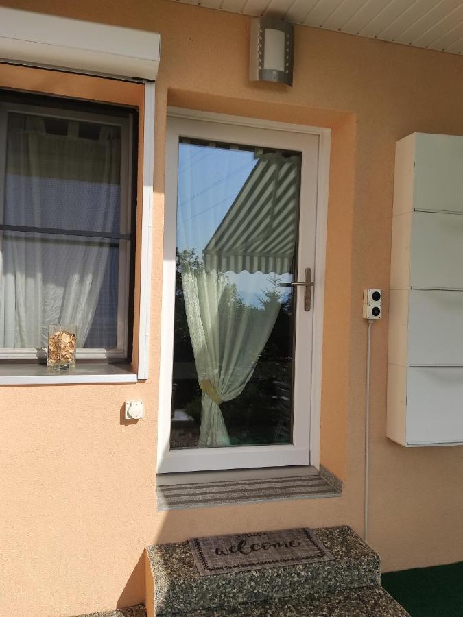 Joli Studio Avec Terrasse Et Vue Exclusivement Pour Non Fumeurs Belmont-sur-Lausanne Buitenkant foto