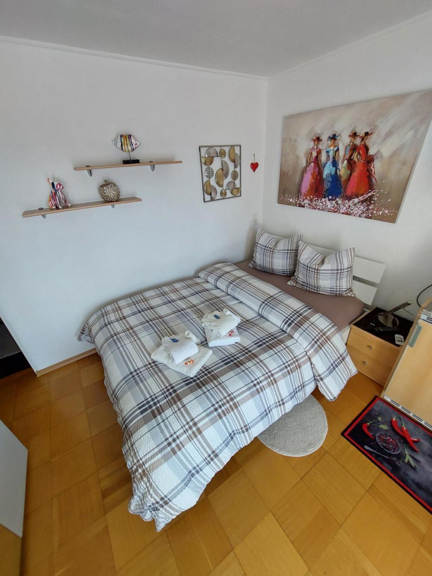Joli Studio Avec Terrasse Et Vue Exclusivement Pour Non Fumeurs Belmont-sur-Lausanne Buitenkant foto